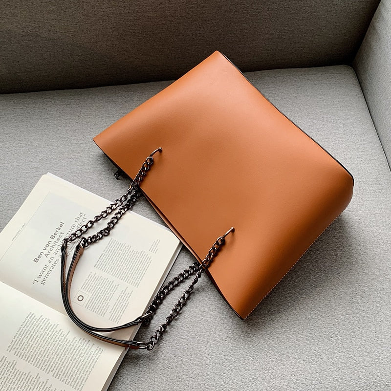 Designer PU Leather Shoulder Bags For Women 2021 Chain High Capacity Handbags Travel Luxury Hand Bag Female Large Shoulder Bag